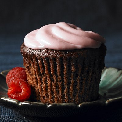 Velvety beet cupcakes with raspberry icing