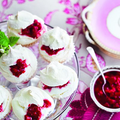 Raspberry-rhubarb pavlova cupcakes