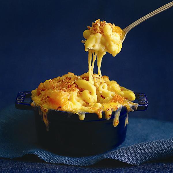 macaroni and cheese with squash in a serving pot