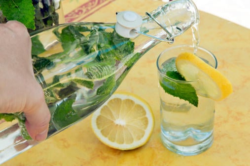 An easy detox to cleanse your body for the new year