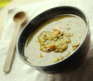 Creamy broccoli lentil soup