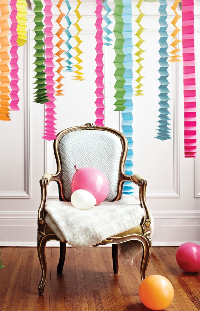 Accordion streamers, party decorations, Jan 13, p146