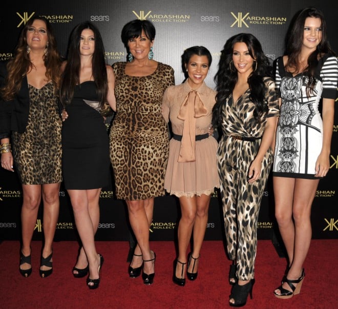 Khloe Kardashian, Kylie Jenner, Kris Jenner, Kourtney Kardashian, Kim Kardashian & Kendal Jenner