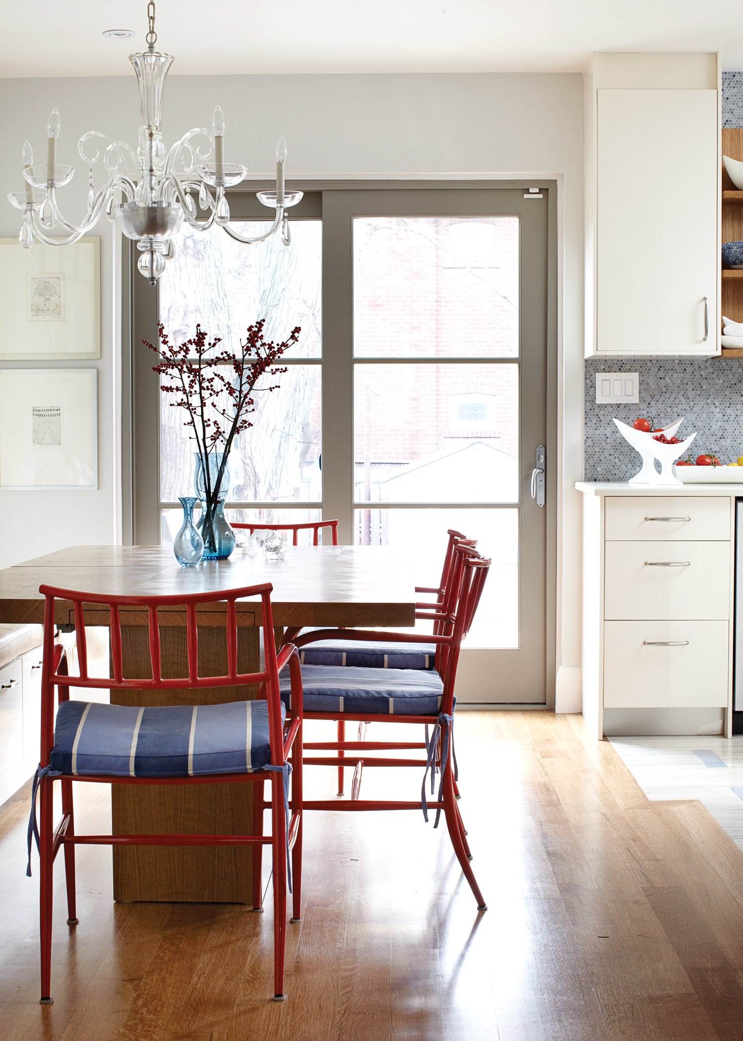 Open-concept kitchens: How to turn three rooms into one