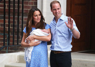 Prince William and Kate Middleton stand outside St. Mary's hospital with their sone George Alexander Louis