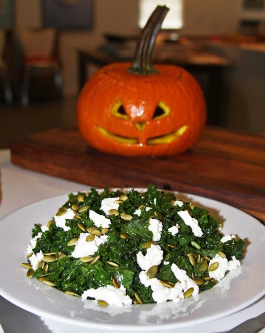 Kale, goat cheese and toasted pumpkin seed salad