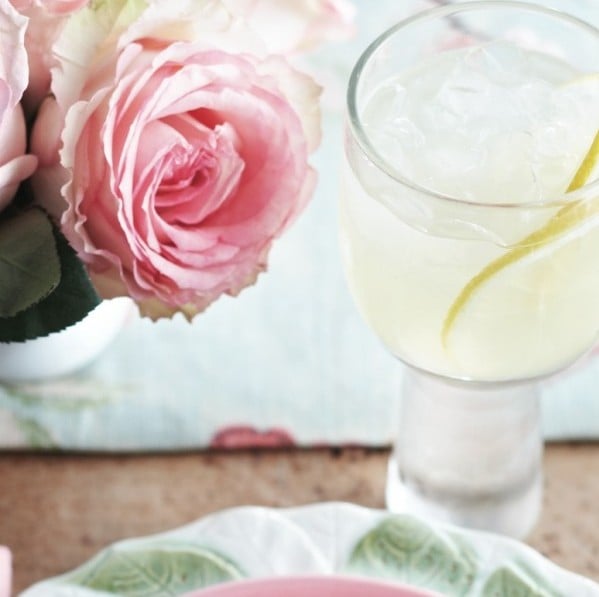 Chardonnay and lemon cocktail
