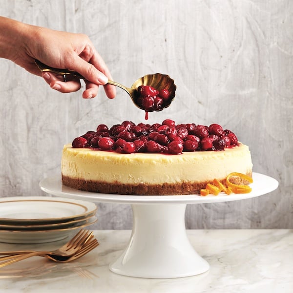 Cranberry recipes: Classic cheesecake with cranberry sauce