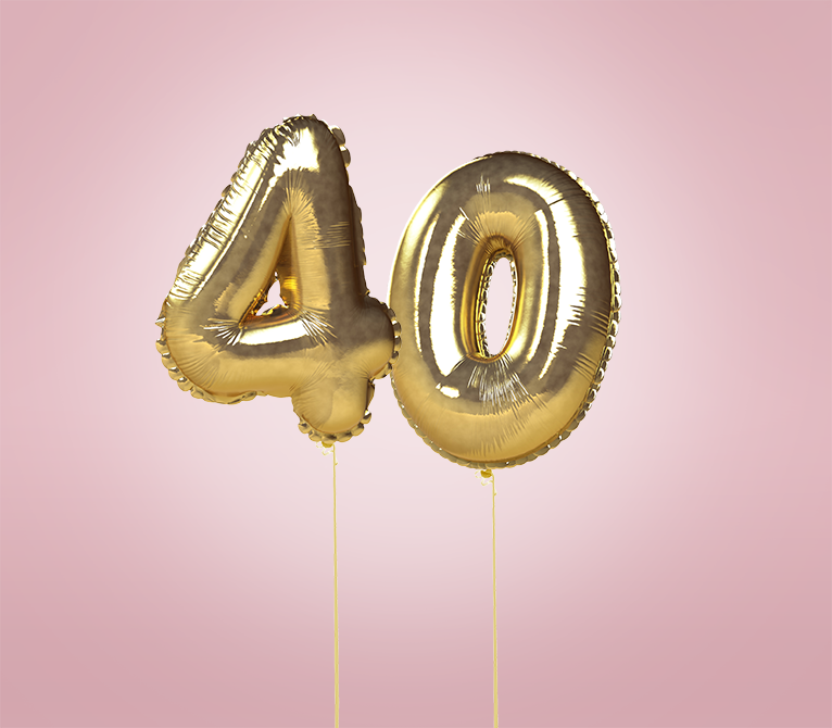 Golden 40 balloons on pink background