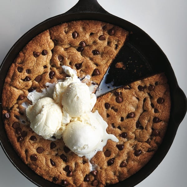 Cookie recipes: Skillet chocolate chip cookie