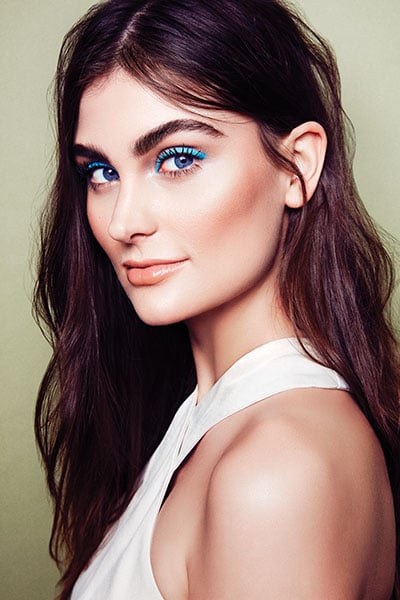 Yes, you can pull off blue eyeliner! Here's how