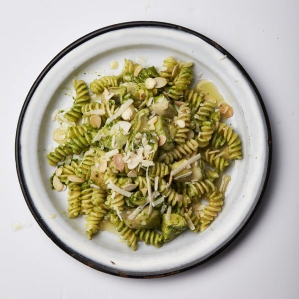 Spinach-pesto and artichoke pasta salad
