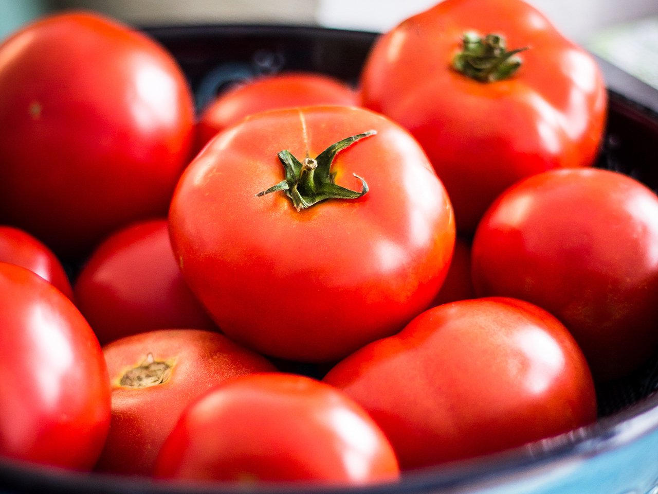 Why supermarket tomatoes are so tasteless — and how science plans to fix it