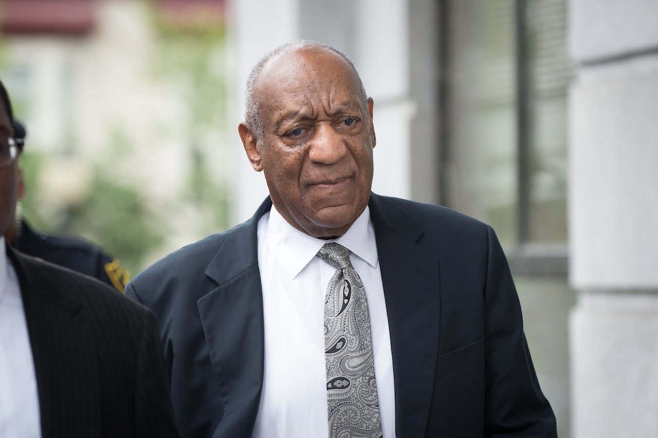US entertainer Bill Cosby arrives at the Montgomery County Courthouse in Norristown, Pennsylvania, USA, 17 June 2017 for a sixth day of jury deliberations in the trial against him. Cosby has been charged with Aggravated Indecent Assault, which is a second degree felony, by the Pennsylvania prosecutor. EPA/TRACIE VAN AUKEN
