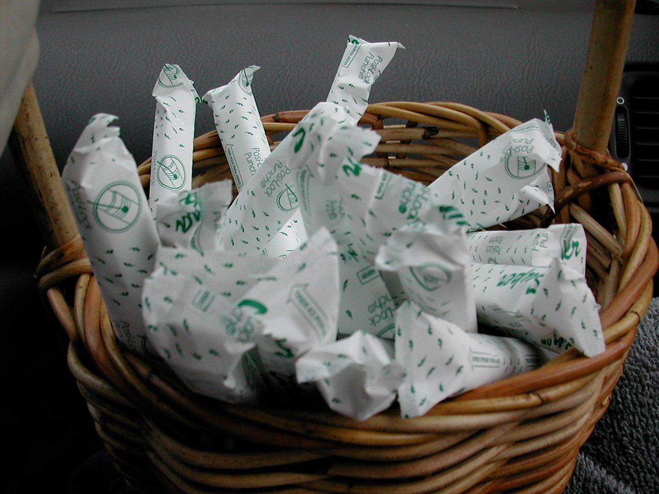 How much do Canadian women ACTUALLY spend on tampons and pads each year?