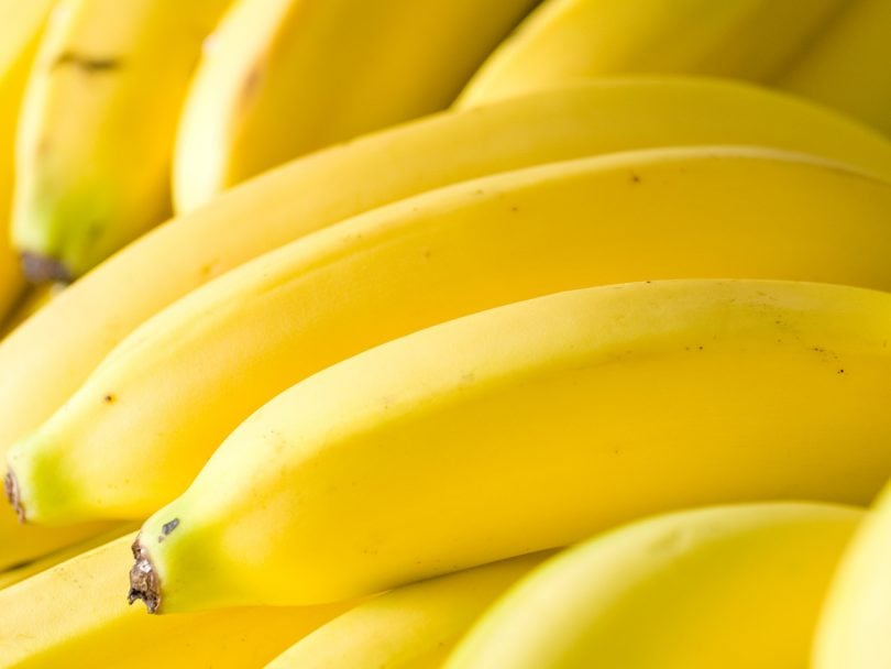 How to ripen fruit: bunch of ripe bananas