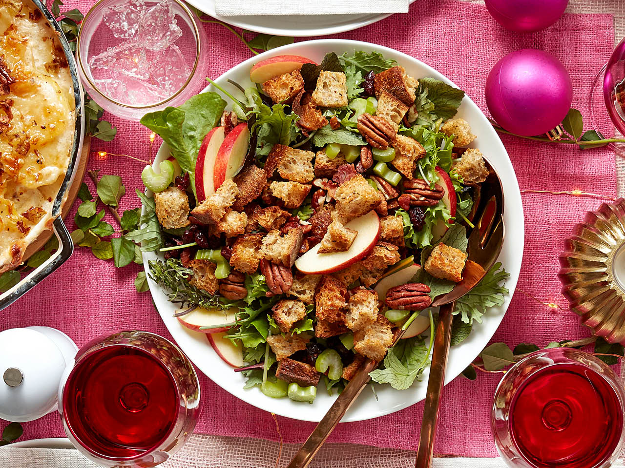 holiday salad with croutons