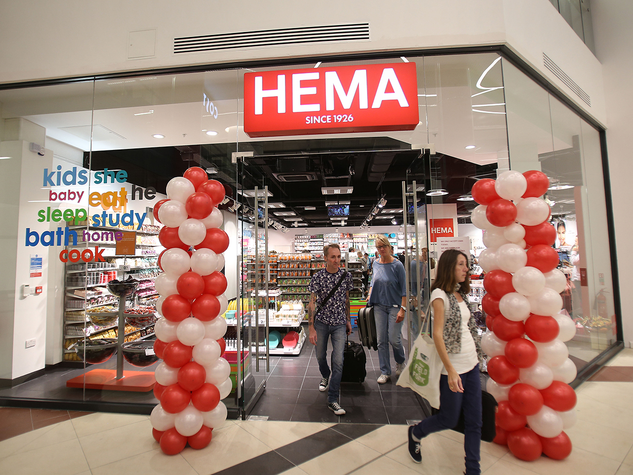 ontwerp steekpenningen Ezel Dutch brand HEMA Is Coming To Canada This Fall | Chatelaine