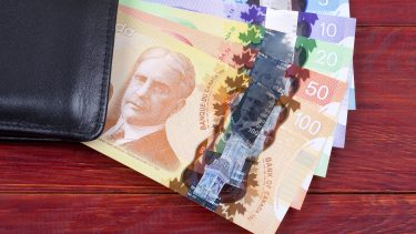 canadian money in wallet