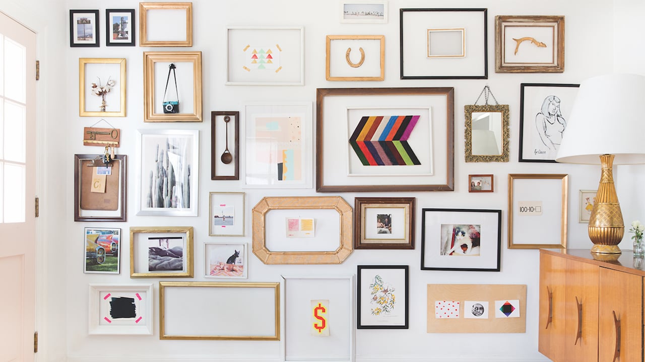 Empty Picture Frames, Stylish Wall Decoration Ideas