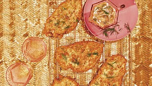 Pan-Fried Chicken Cutlets with Cava-Mushroom Gravy
