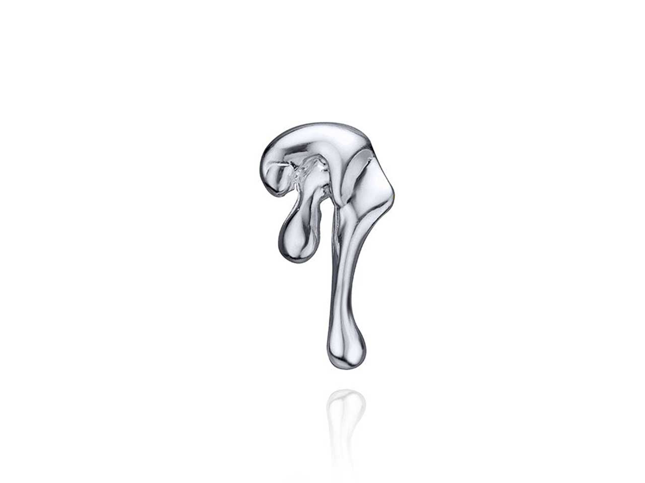 A silver jewellery single earring from Canadian brand Steff Eleoff.