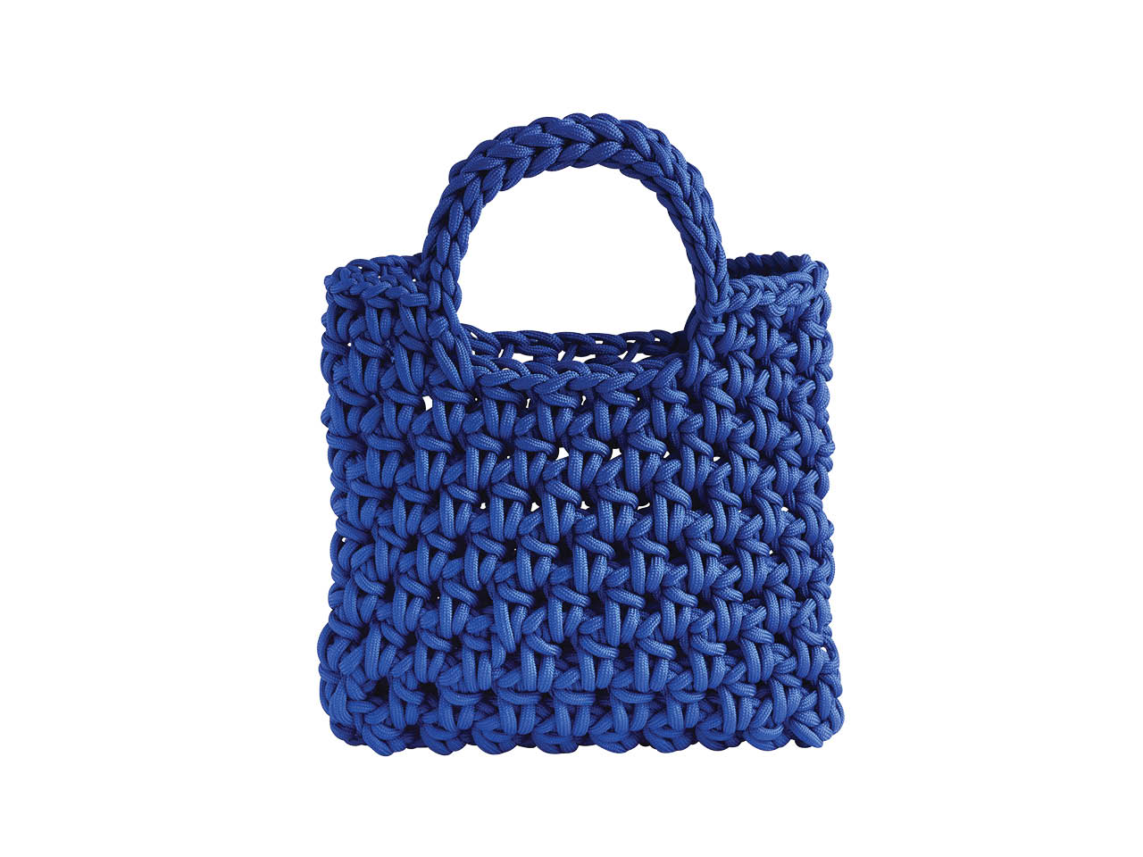 A blue knit bag from iSoul Toronto for a summer outfit.