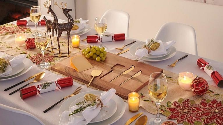 The Holiday Hosting Essentials Checklist We All Need - Chatelaine